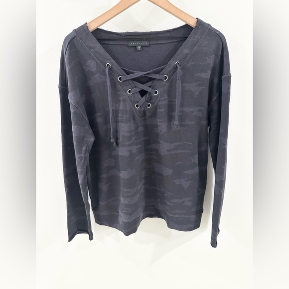 Sanctuary Lace Up Camo Sweatshirt Navy Size Medium - Picture 4 of 6